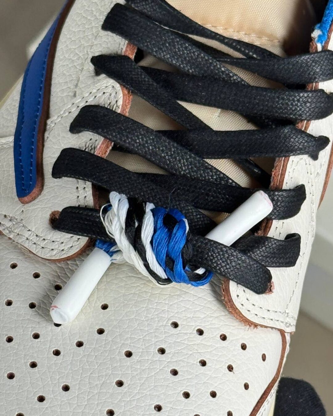 Кеды Fragment Design x Travis Scott x Air Jordan 1 Retro Low S — изображение 7