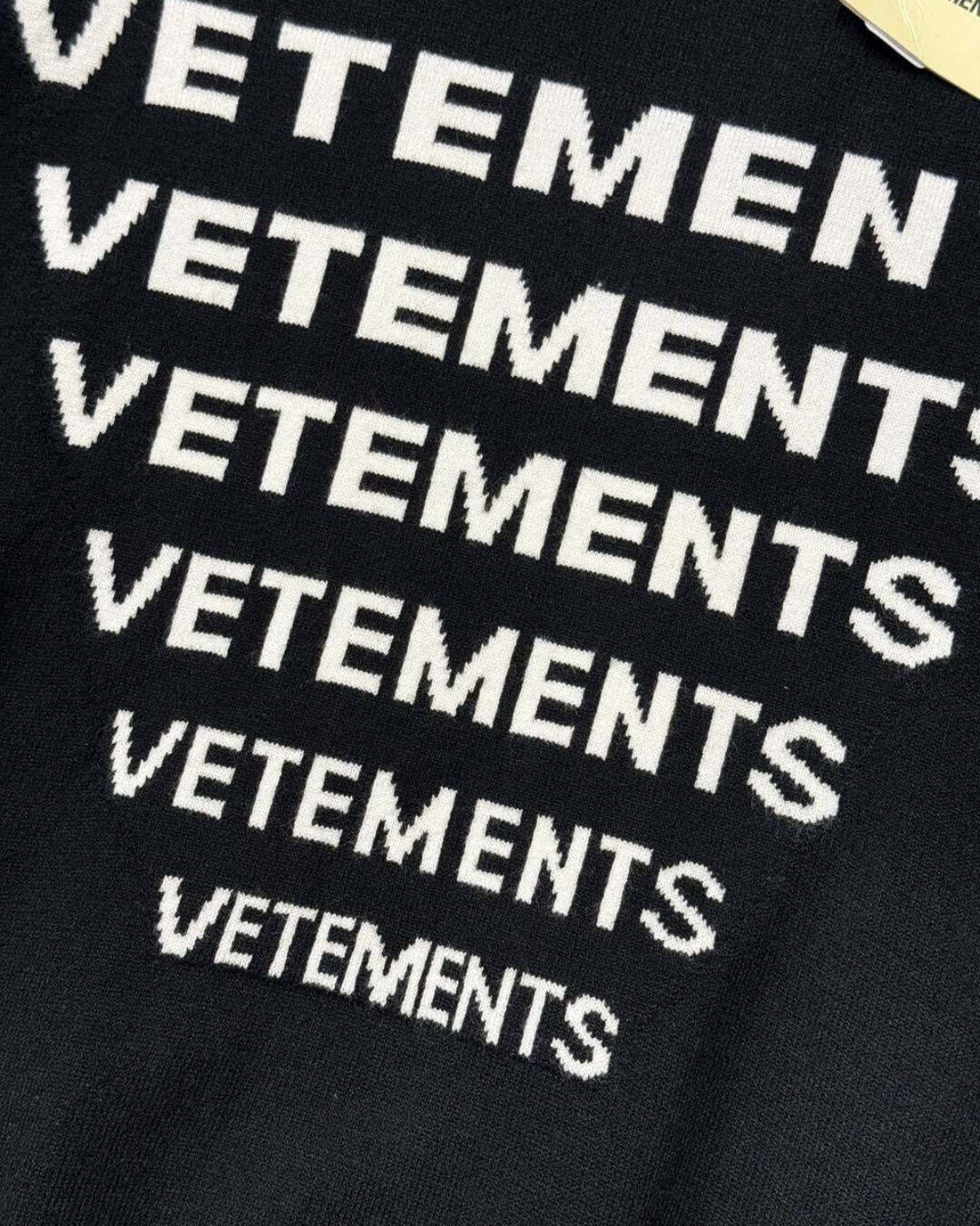 Свитер Vetements — изображение 6
