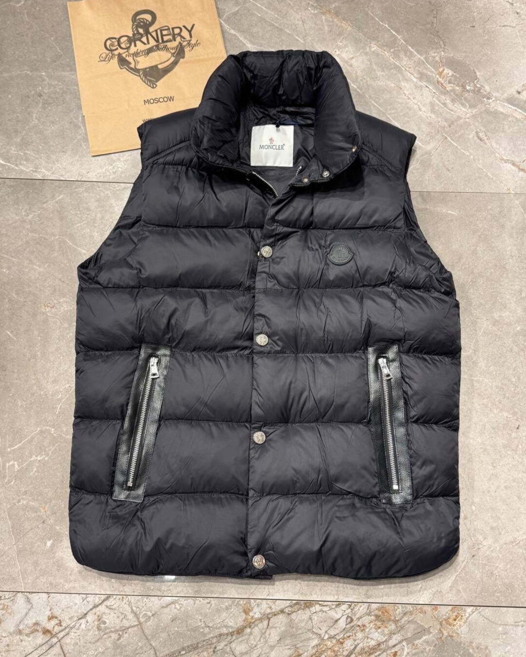 Жилет Moncler — изображение 3