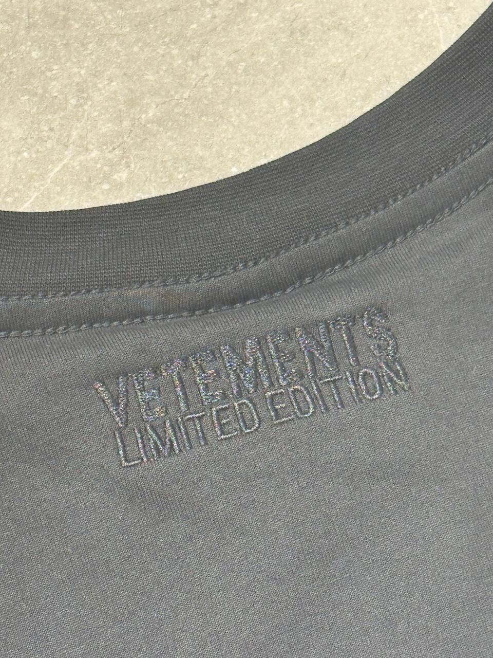 Футболка Vetements Gvasalia — фото 10