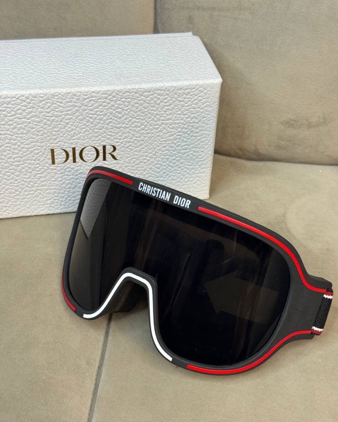 Горнолыжные очки Dior — изображение 2