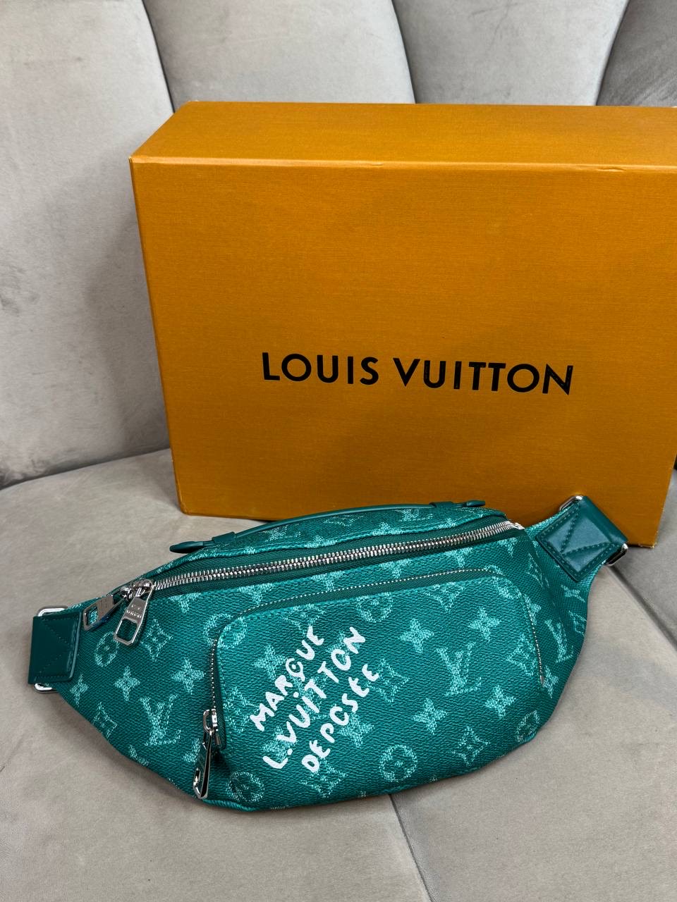 Сумка Louis Vuitton Rush