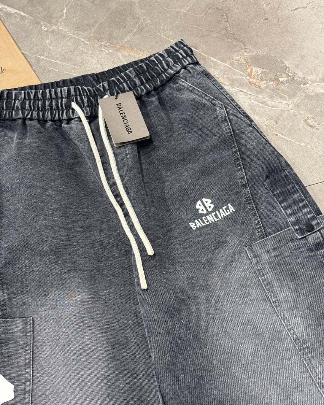 Штаны Balenciaga — изображение 3