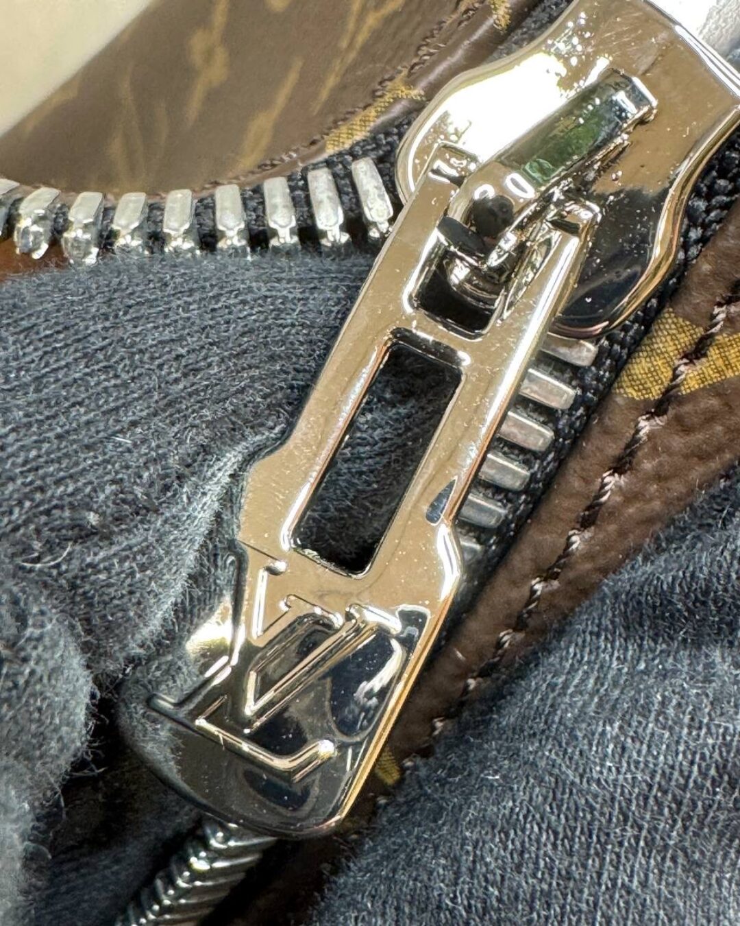 Дорожная сумка Louis Vuitton Keepall — изображение 7