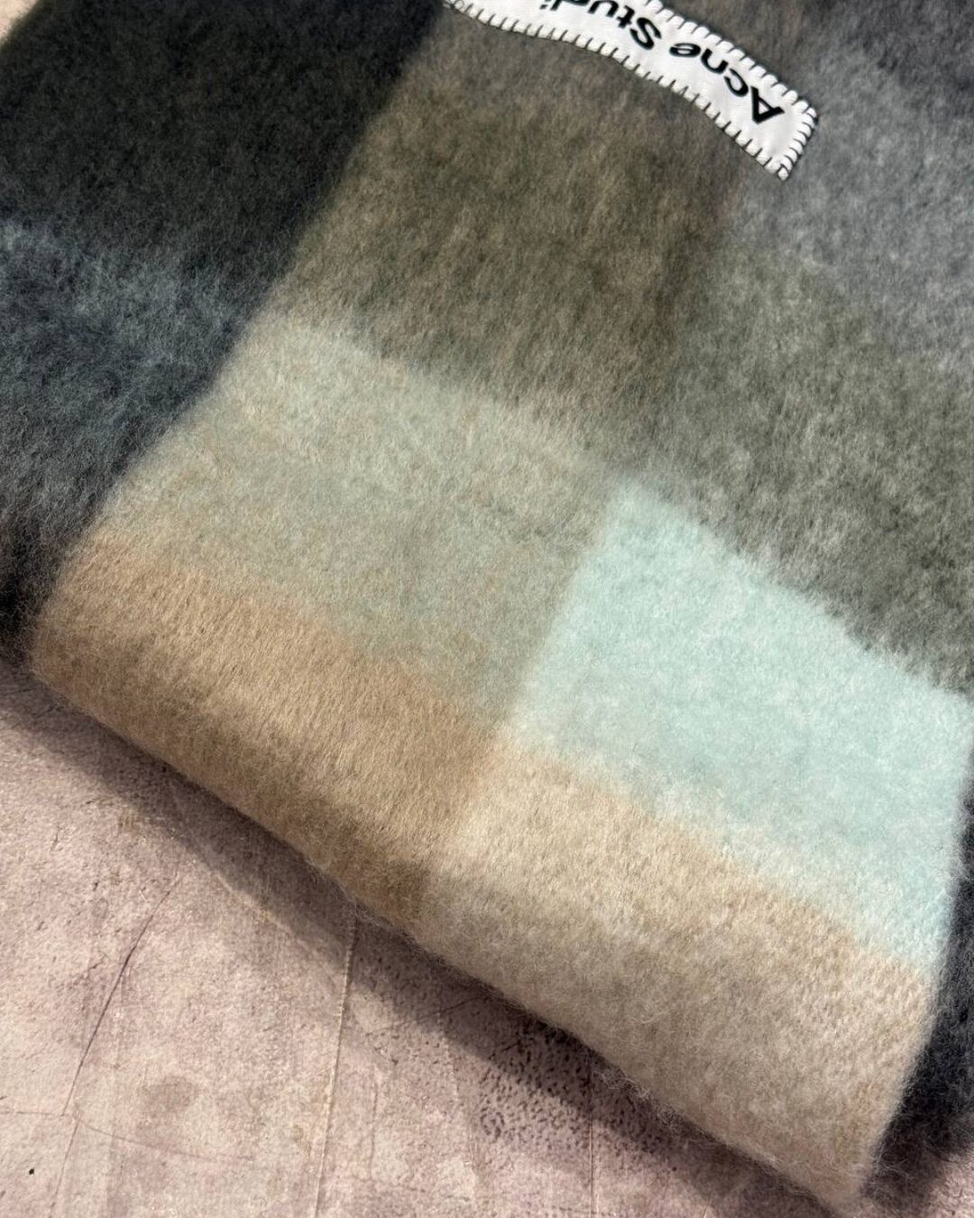 Шарф Acne Studios — изображение 9