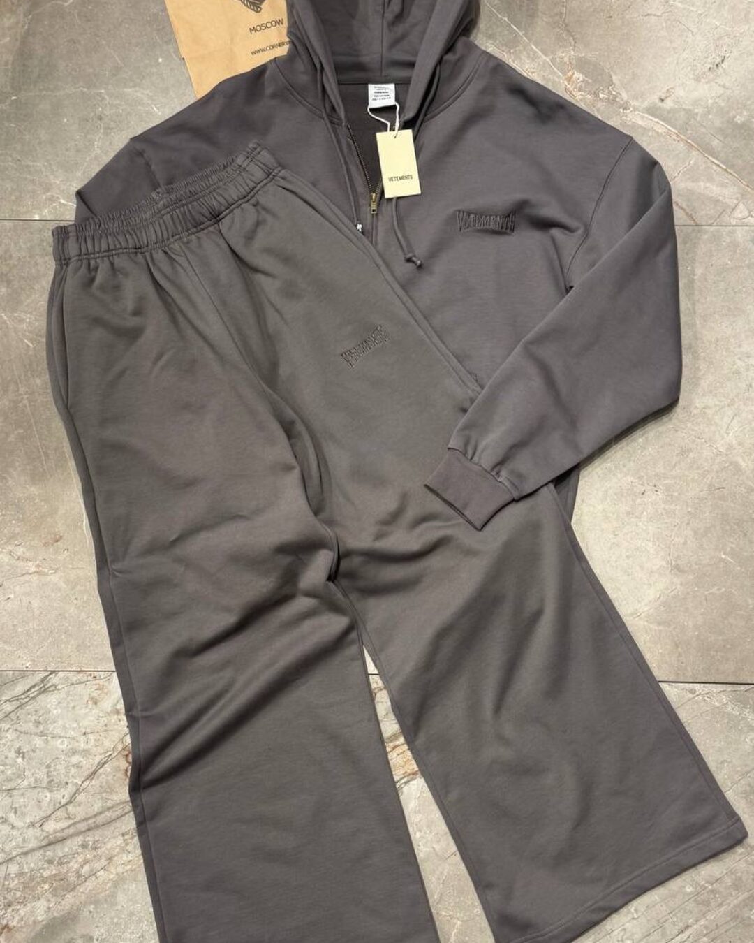 Спортивный костюм Vetements — изображение 2