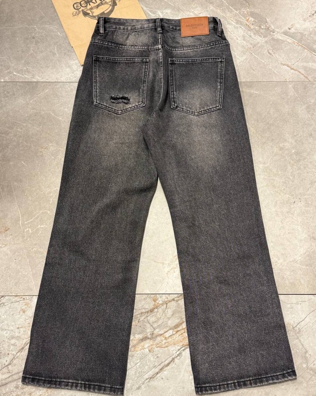 Джинсы Balenciaga — изображение 2
