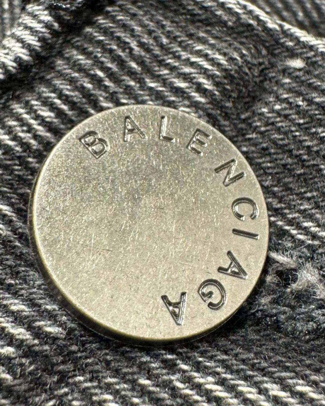 Джинсы Balenciaga — изображение 3