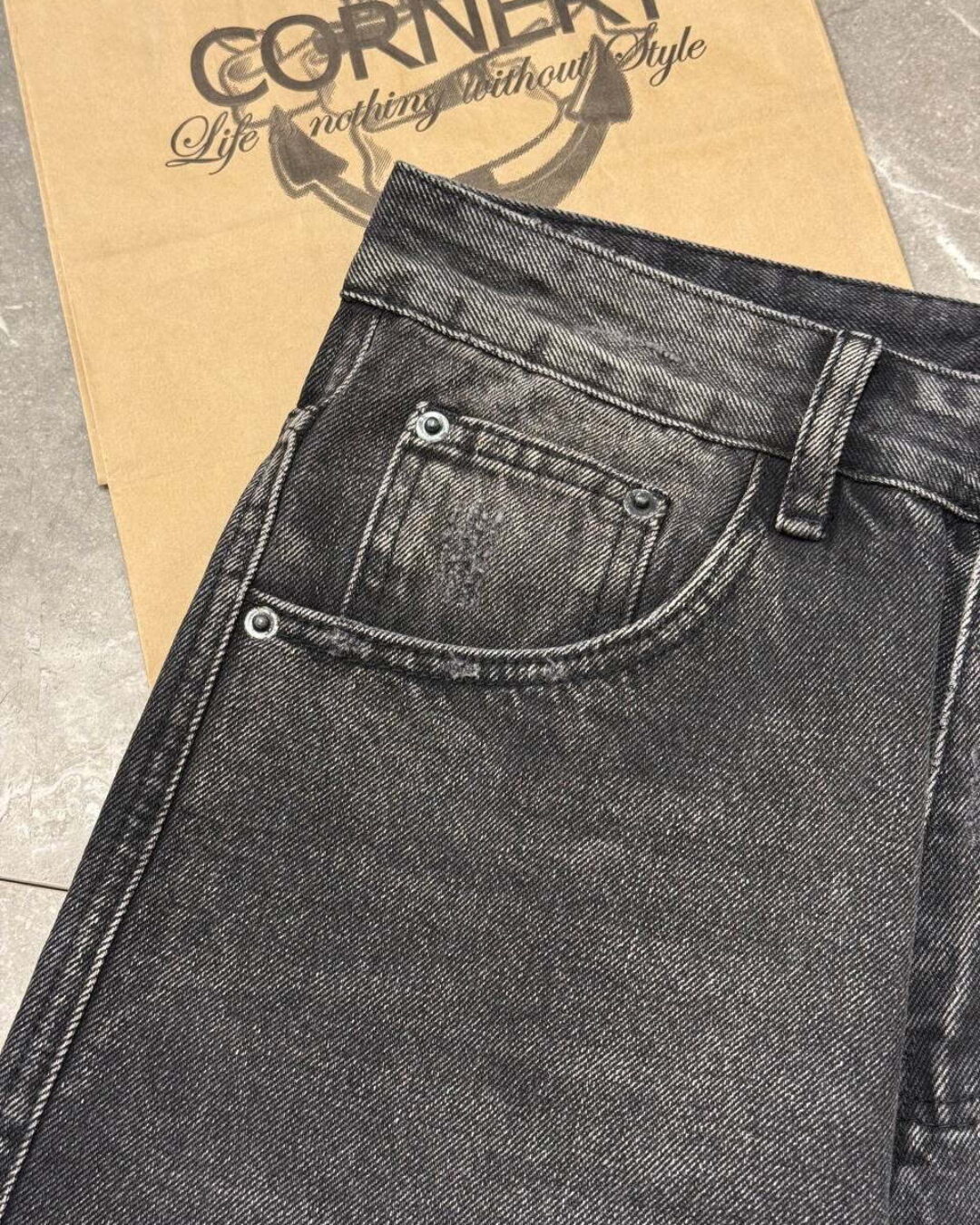 Джинсы Balenciaga — изображение 4