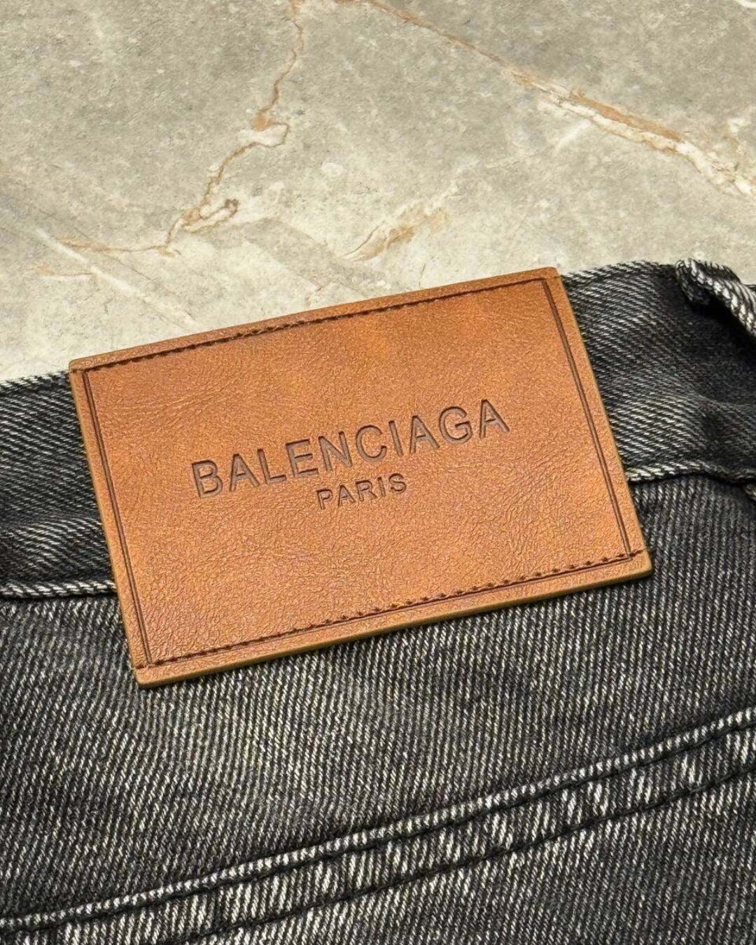 Джинсы Balenciaga — изображение 7