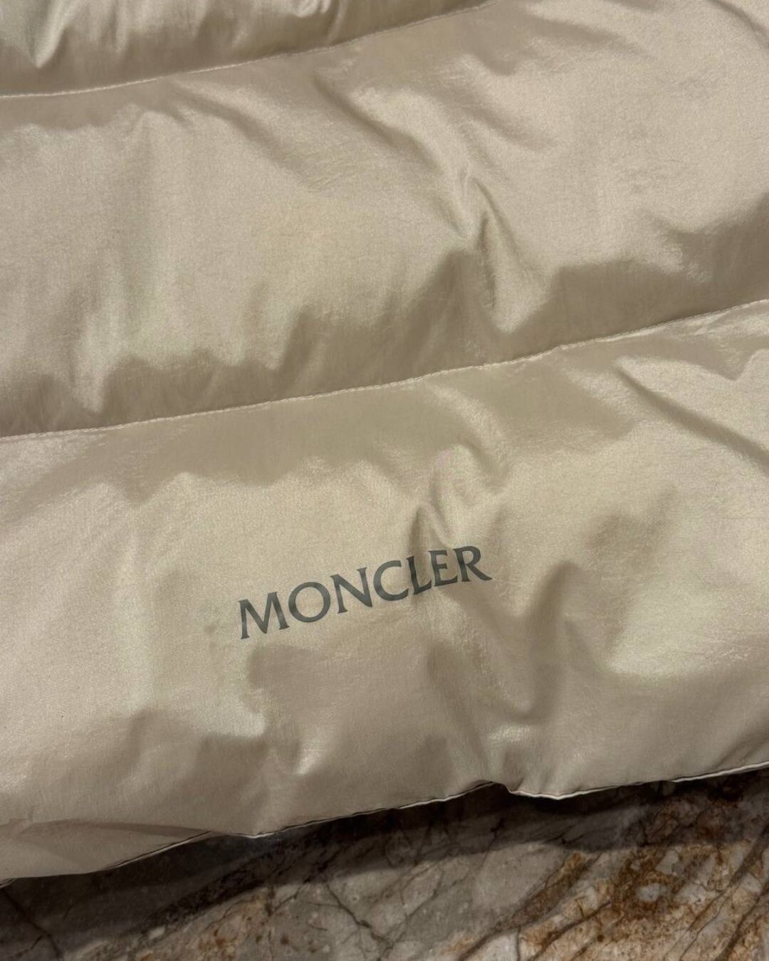 Пуховик Moncler — изображение 10