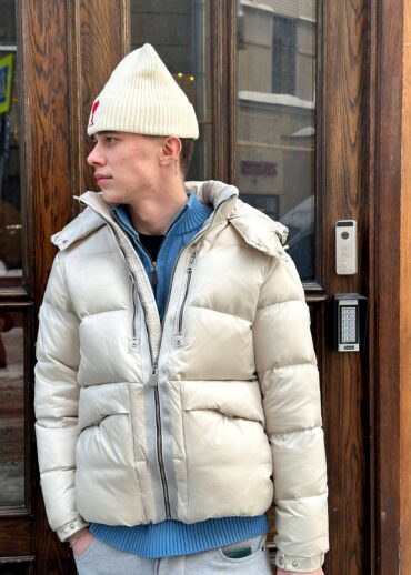 Пуховик Moncler