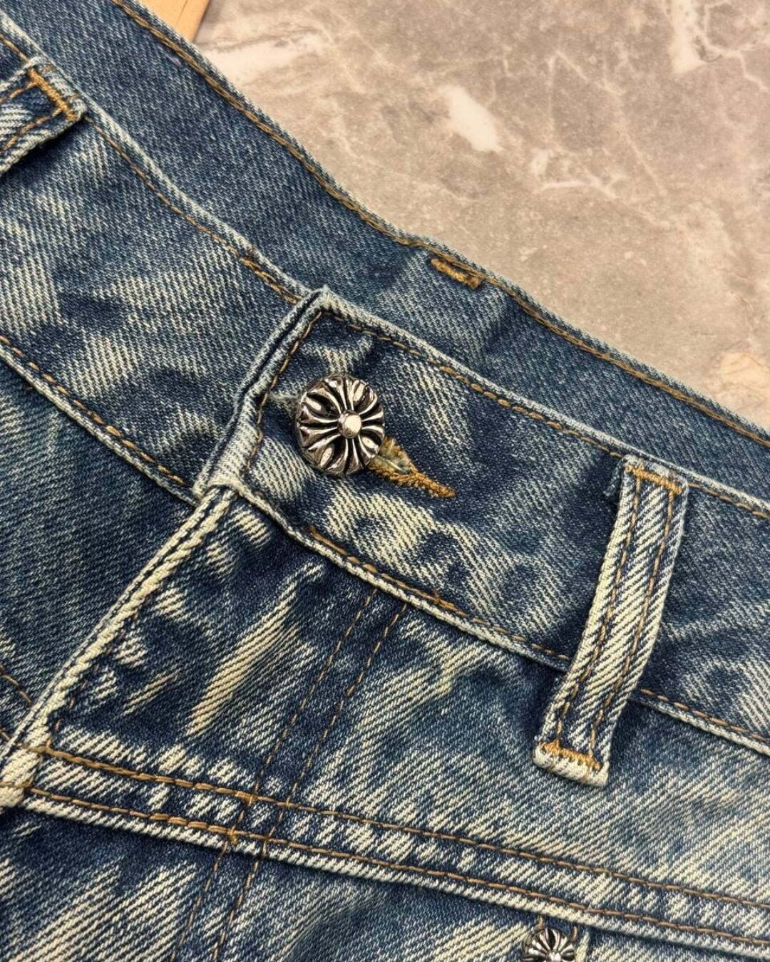 Джинсы Chrome Hearts — изображение 10