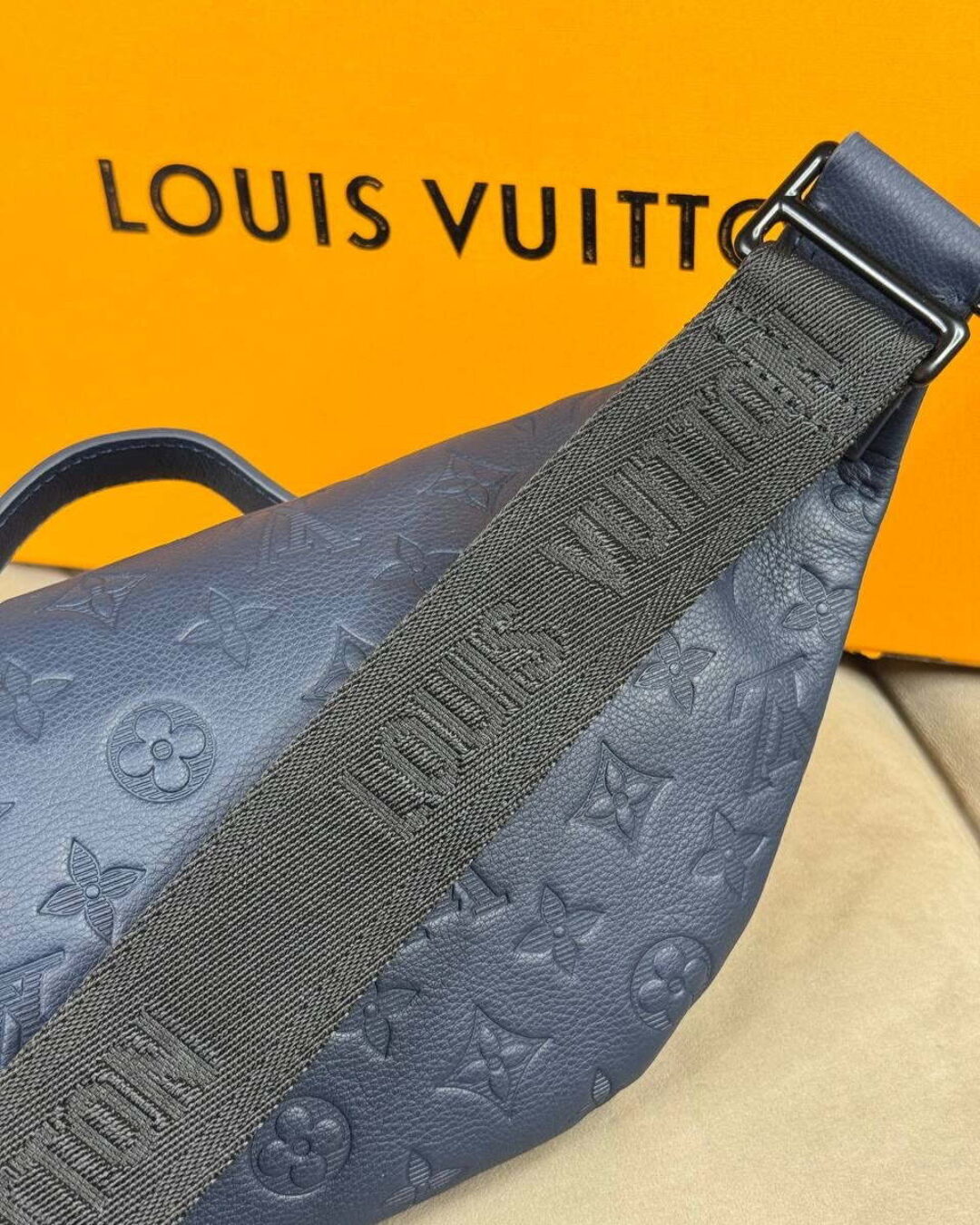 Сумка Louis Vuitton Rush — изображение 7