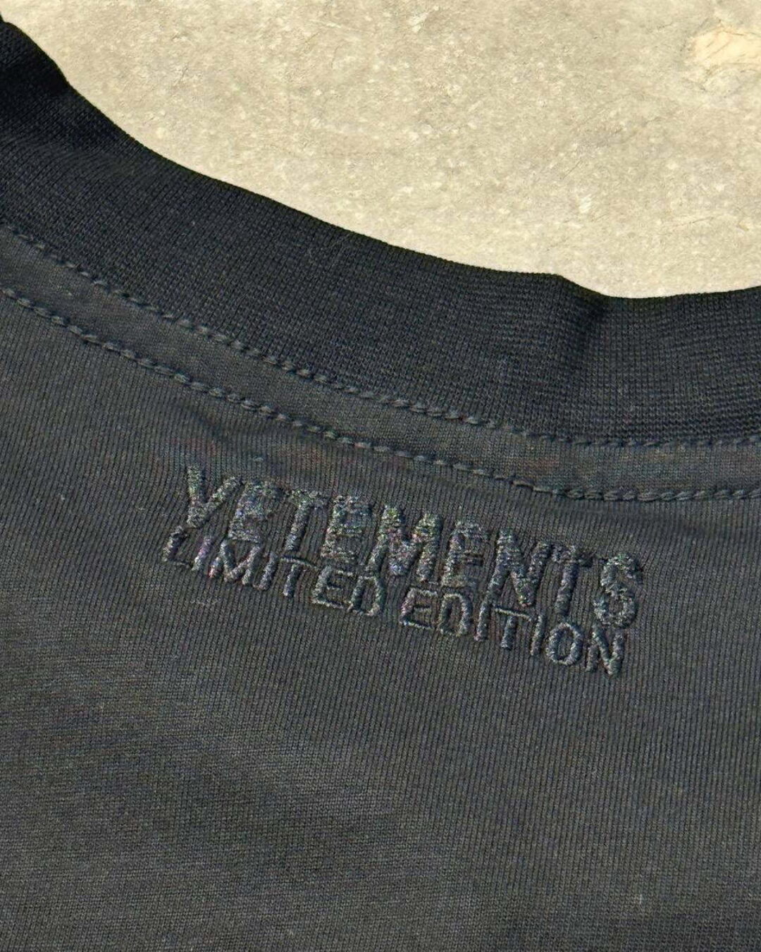 Футболка Vetements VET — изображение 8