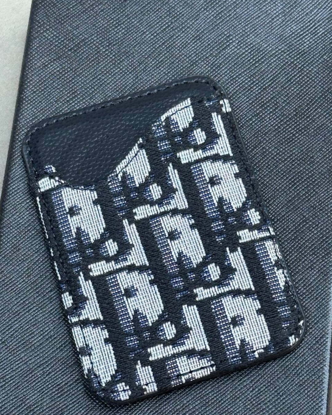 Картхолдер Dior (Magsafe) — изображение 5