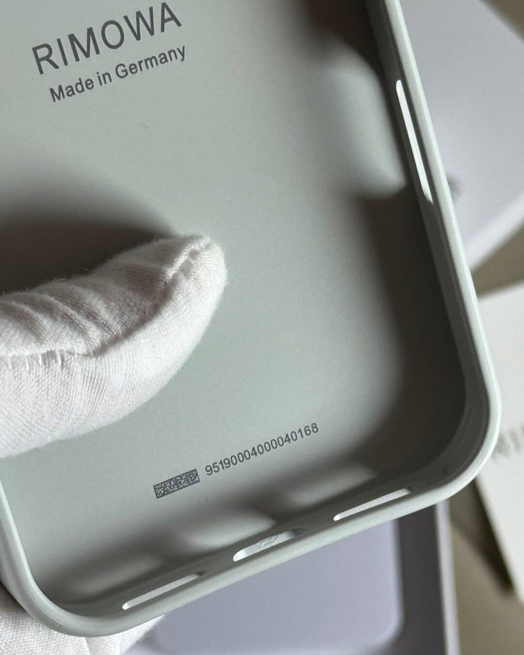 Чехол Rimowa (IPhone 17 Pro Max) — изображение 7