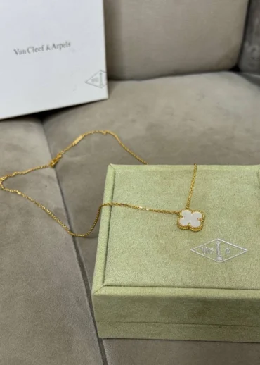 Колье Van Cleef & Arpels Vintage Alhambra (Gold/White/Mono