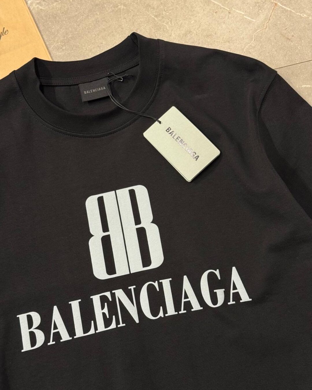 Футболка Balenciaga — изображение 4