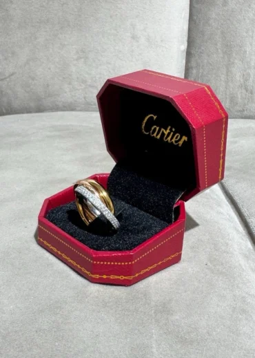 Кольцо Cartier Trinity Камни
