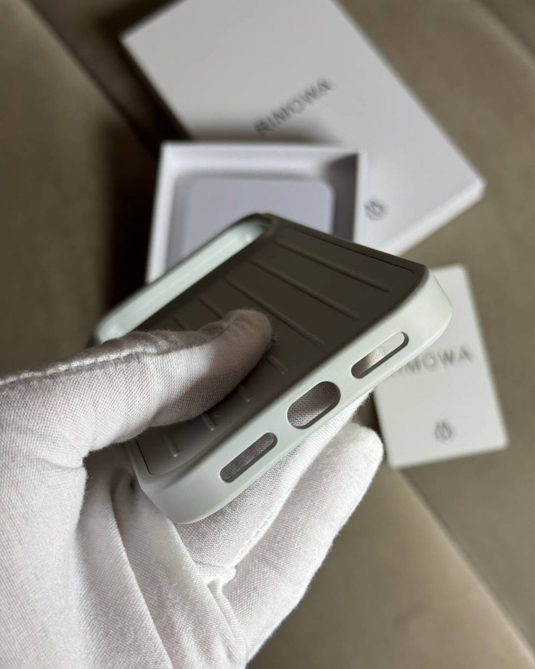 Чехол Rimowa (IPhone 17 Pro Max) — изображение 6