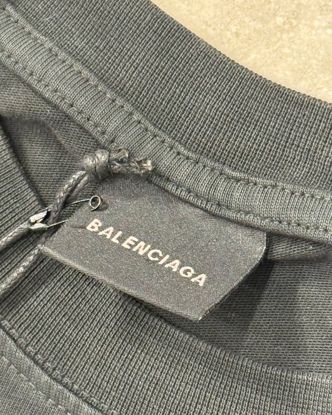 Футболка Balenciaga — изображение 5