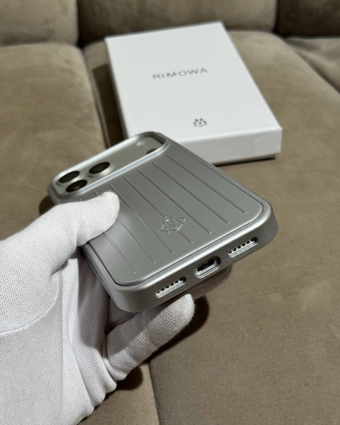 Чехол Rimowa (IPhone 17 Pro Max) — изображение 3