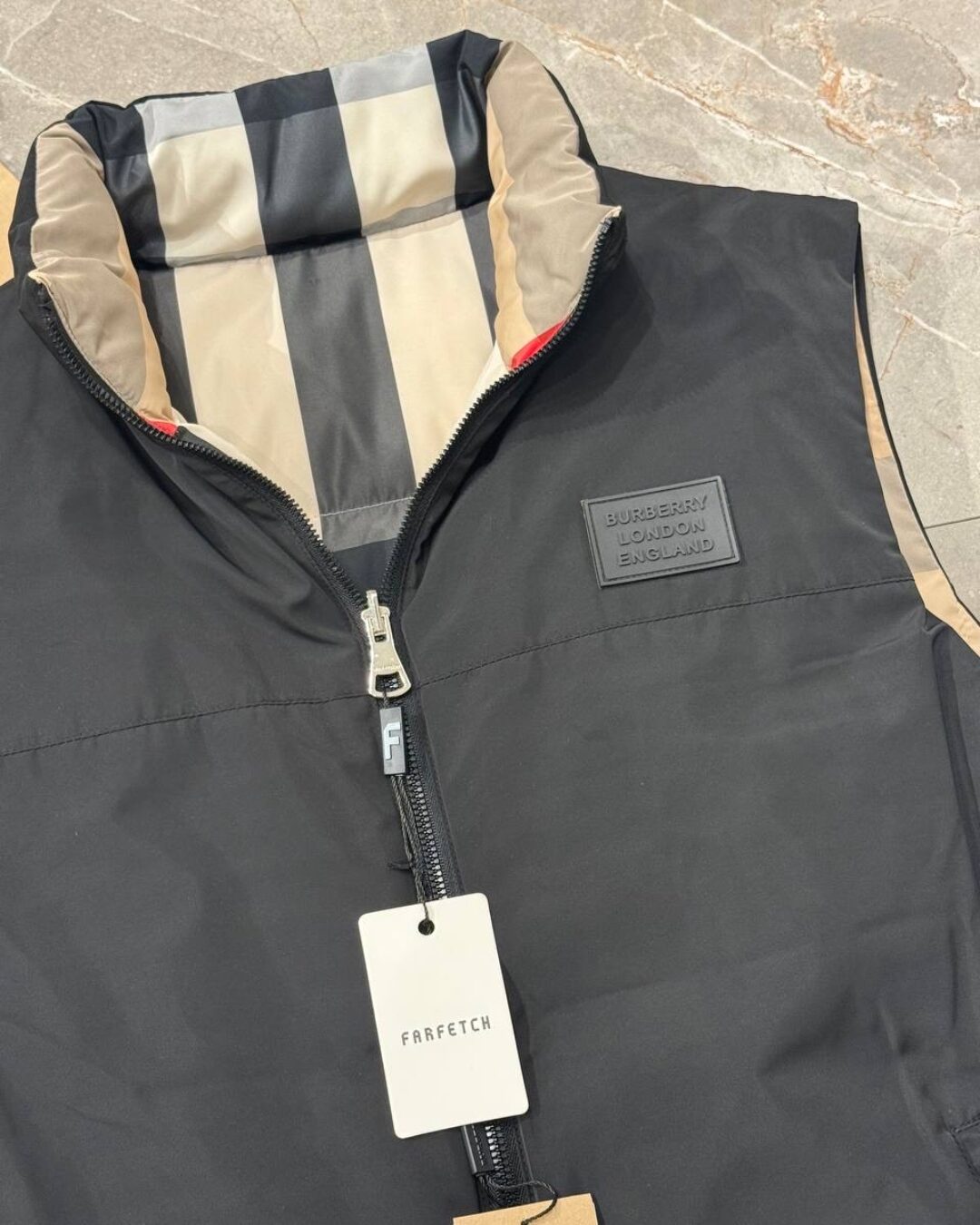 Жилет Burberry — изображение 4