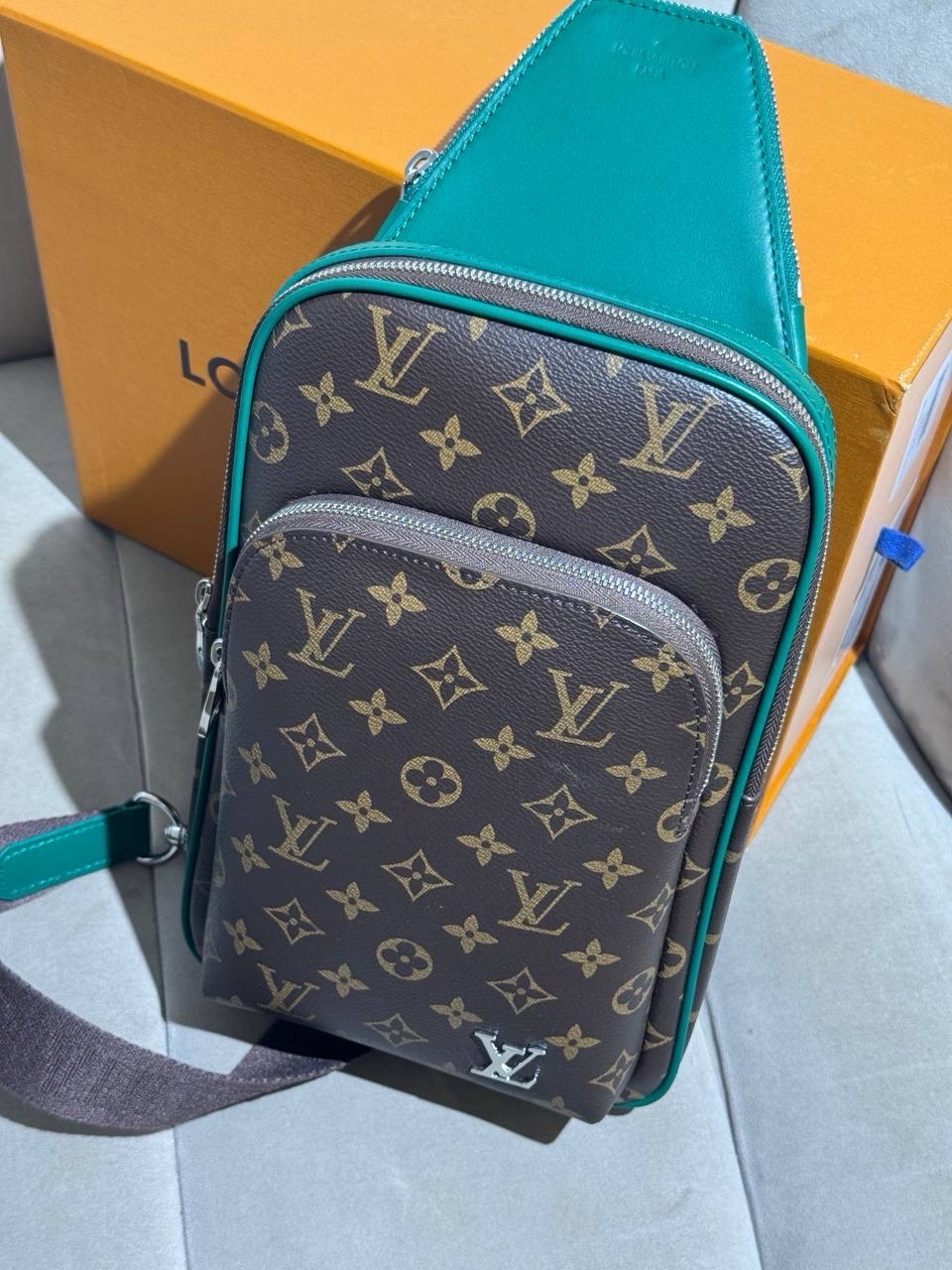 Сумка Louis Vuitton Avenue — фото 3