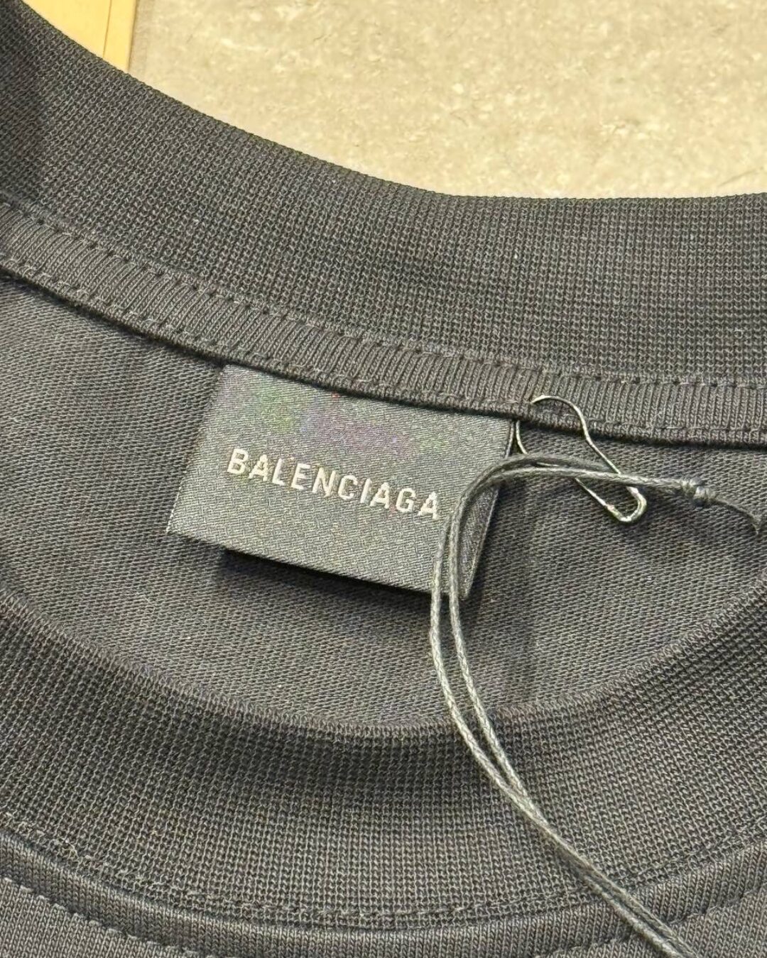 Футболка Balenciaga — изображение 7