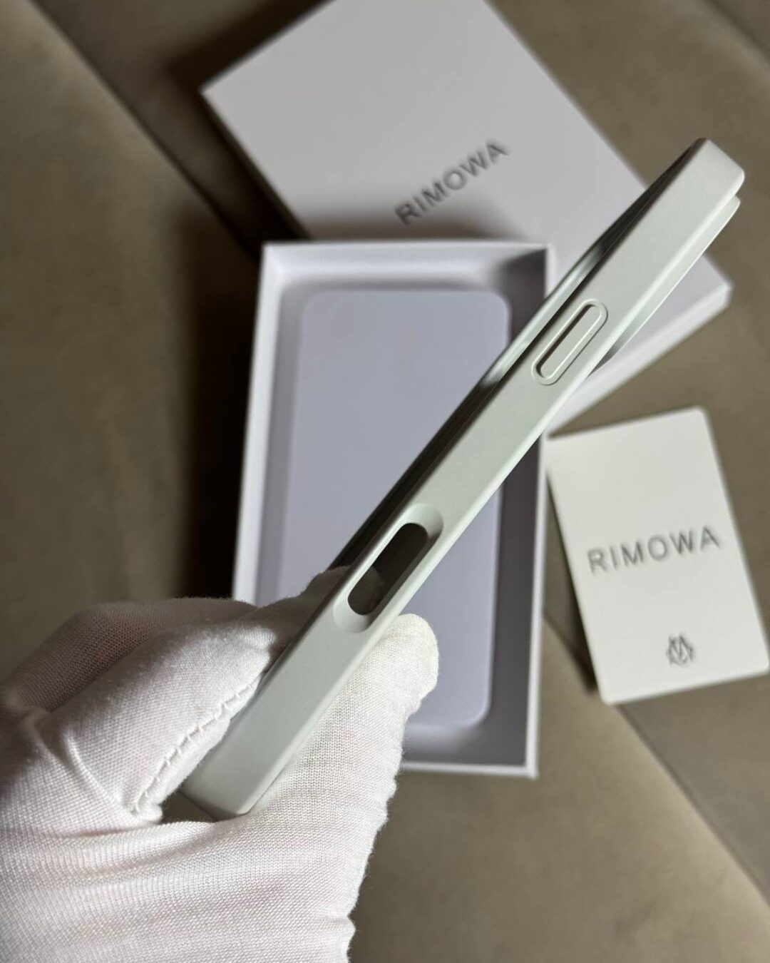 Чехол Rimowa (IPhone 17 Pro Max) — изображение 3