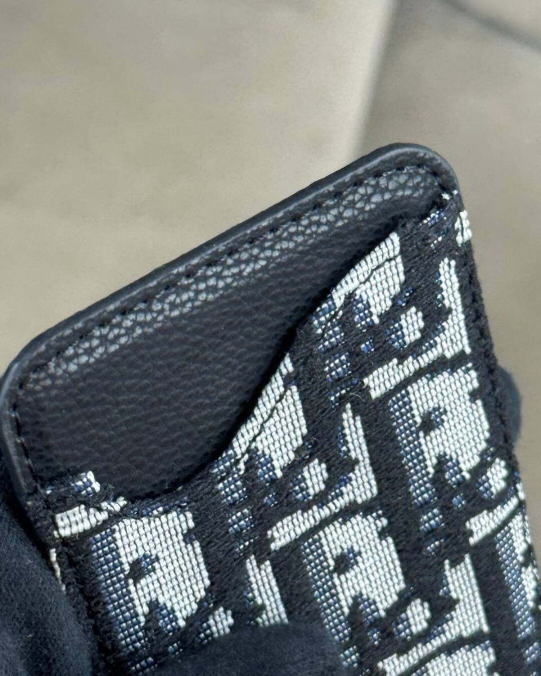 Картхолдер Dior (Magsafe) — изображение 3