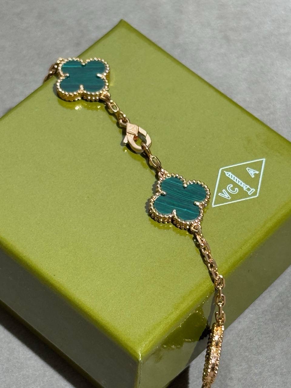 Колье Van Cleef & Arpels Vintage Alhambra (Gold/Green/Poly) — фото 3