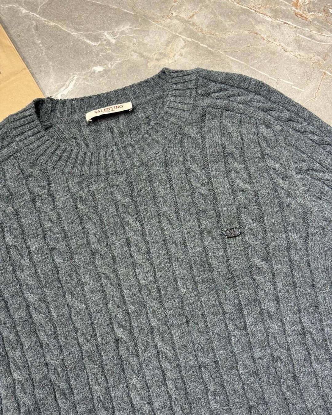 Свитер Valentino — изображение 3