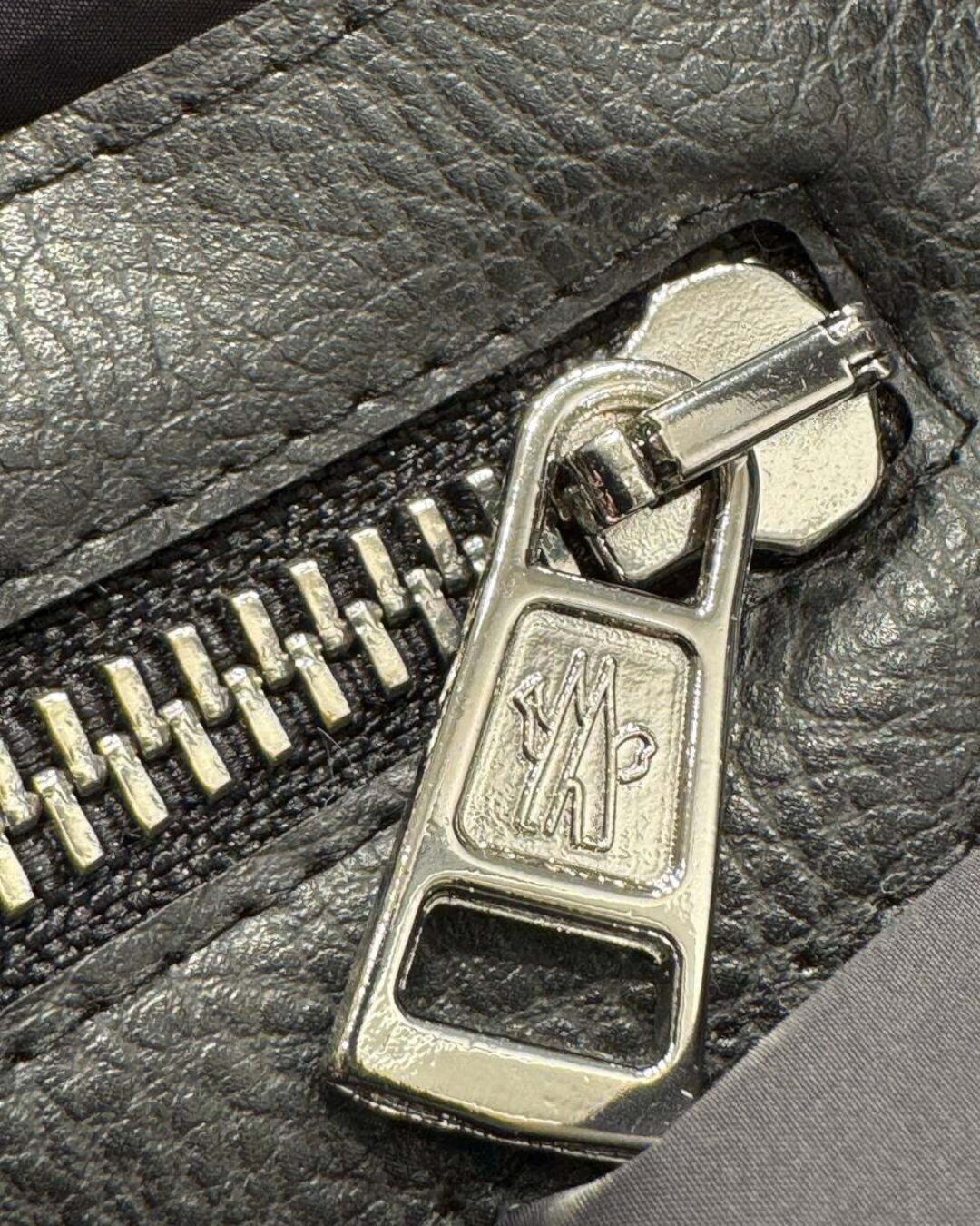 Пуховик Moncler — изображение 4