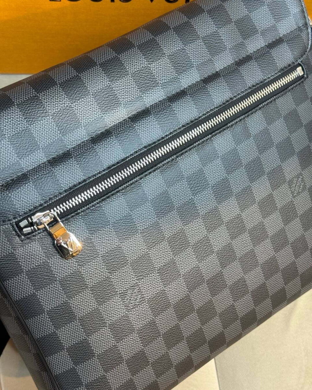 Сумка Louis Vuitton District PM BIG (Премиум) — изображение 5