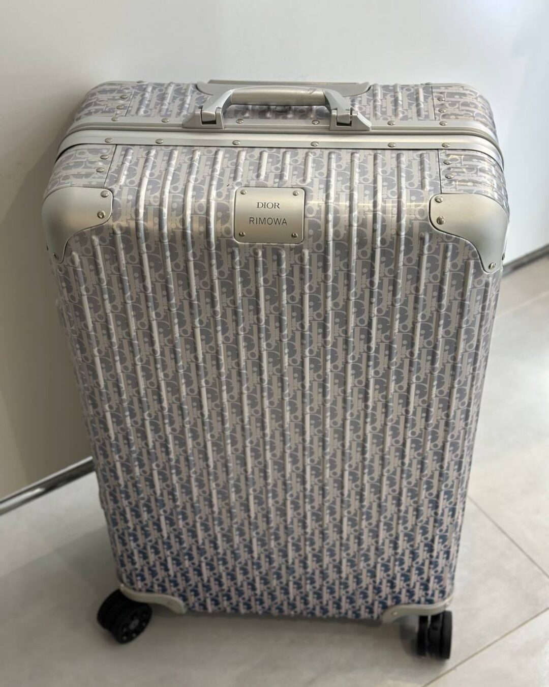 Чемодан Dior Rimowa — изображение 10