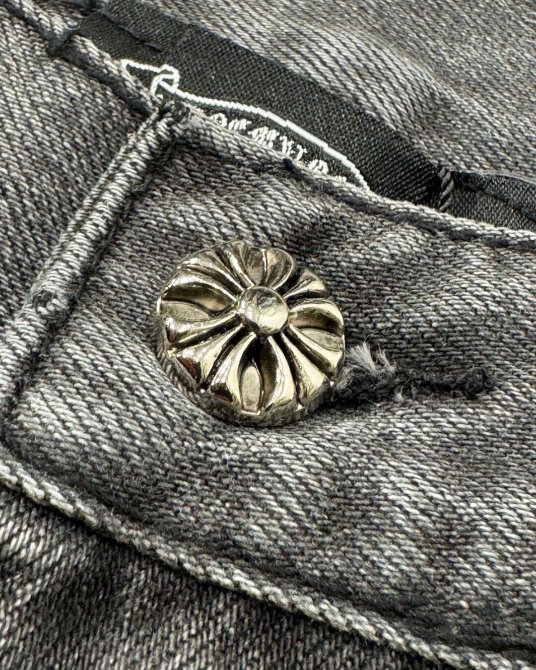 Джинсы Chrome Hearts — изображение 10