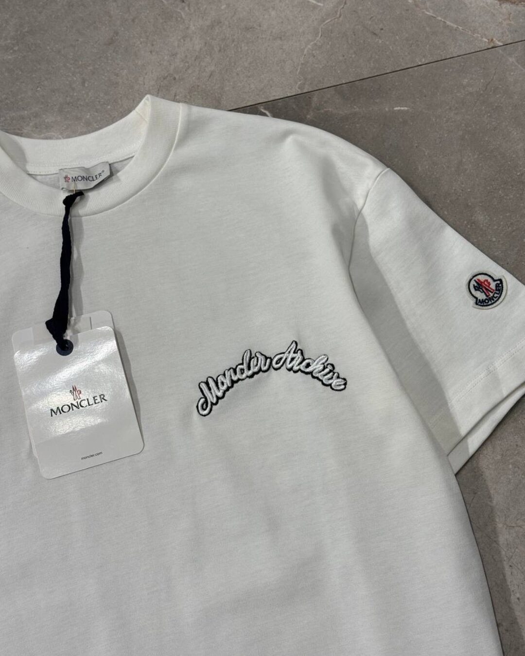 Футболка Moncler — изображение 3