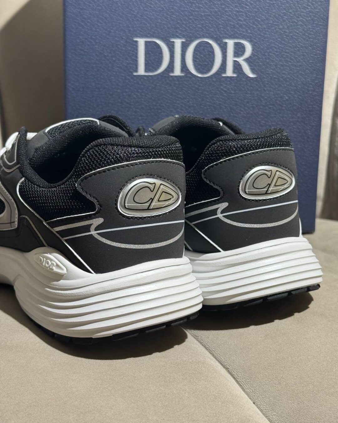 Кроссовки Dior — изображение 3
