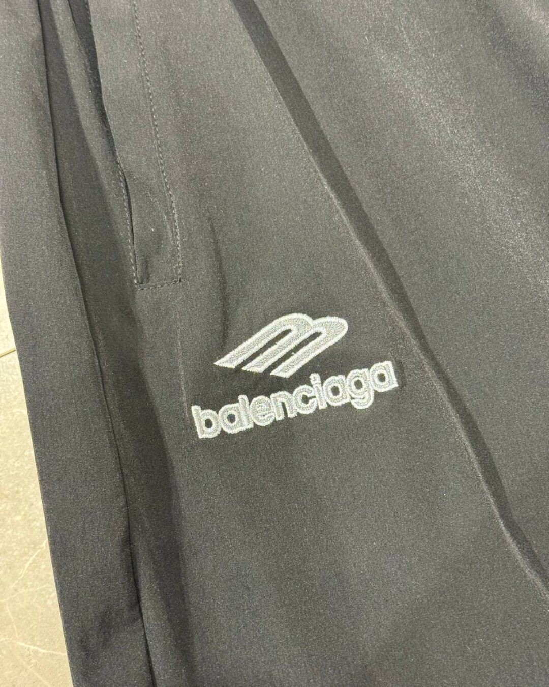 Спортивные Штаны Balenciaga — изображение 4