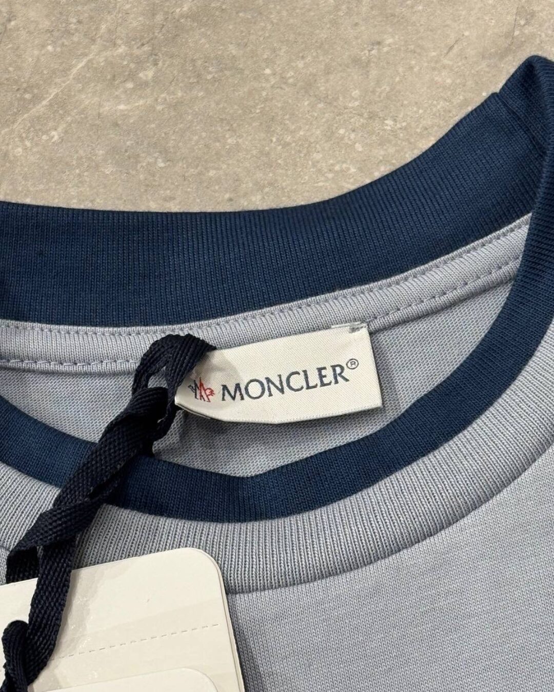 Футболка Moncler — изображение 7