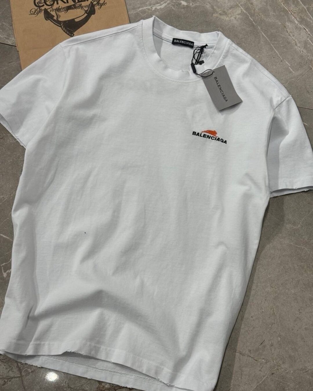 Футболка Balenciaga — изображение 3