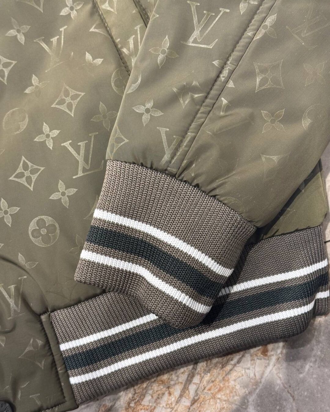 Бомбер Louis Vuitton — изображение 8