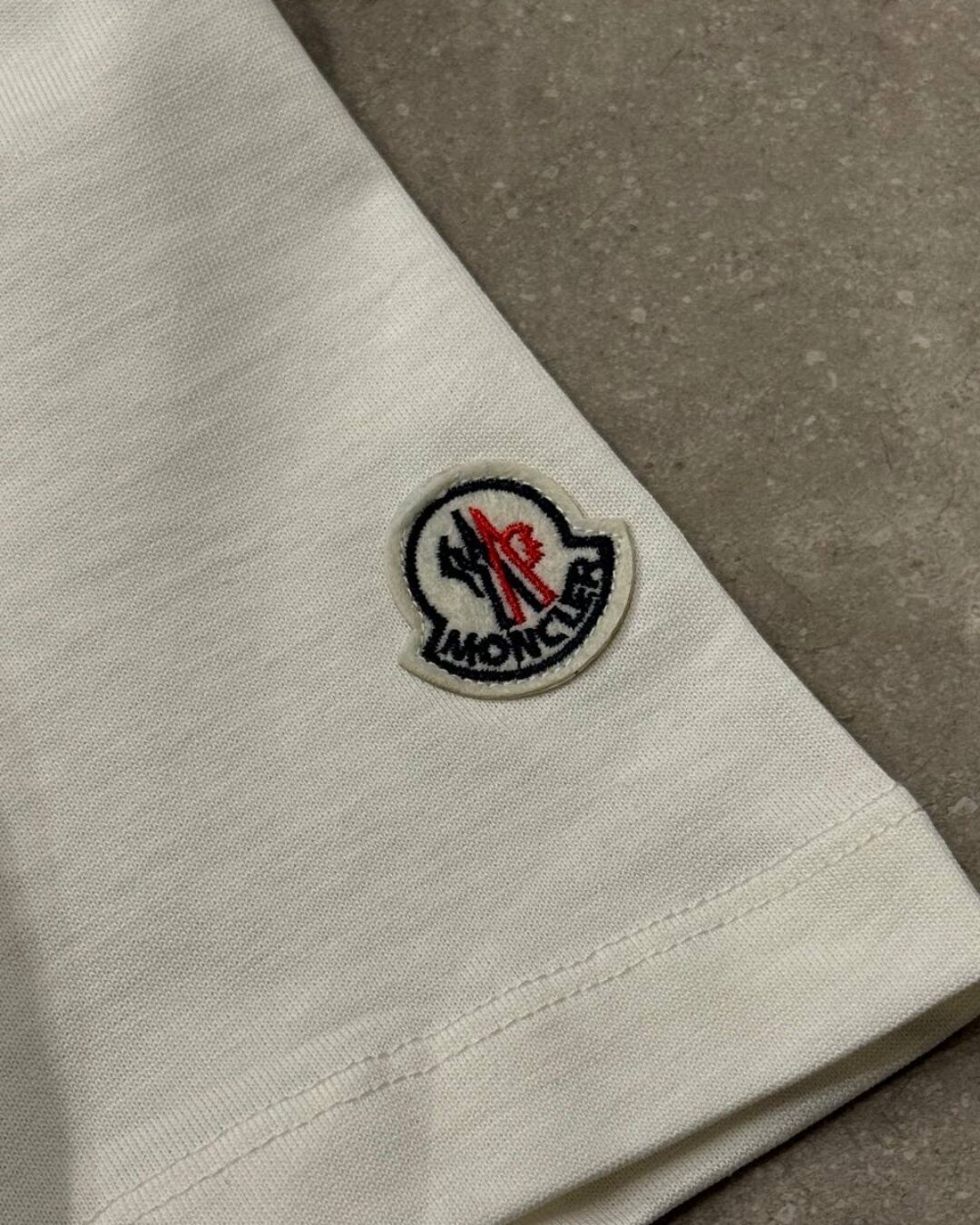 Футболка Moncler — изображение 7