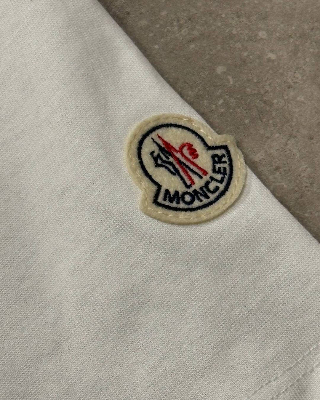 Футболка Moncler — изображение 5
