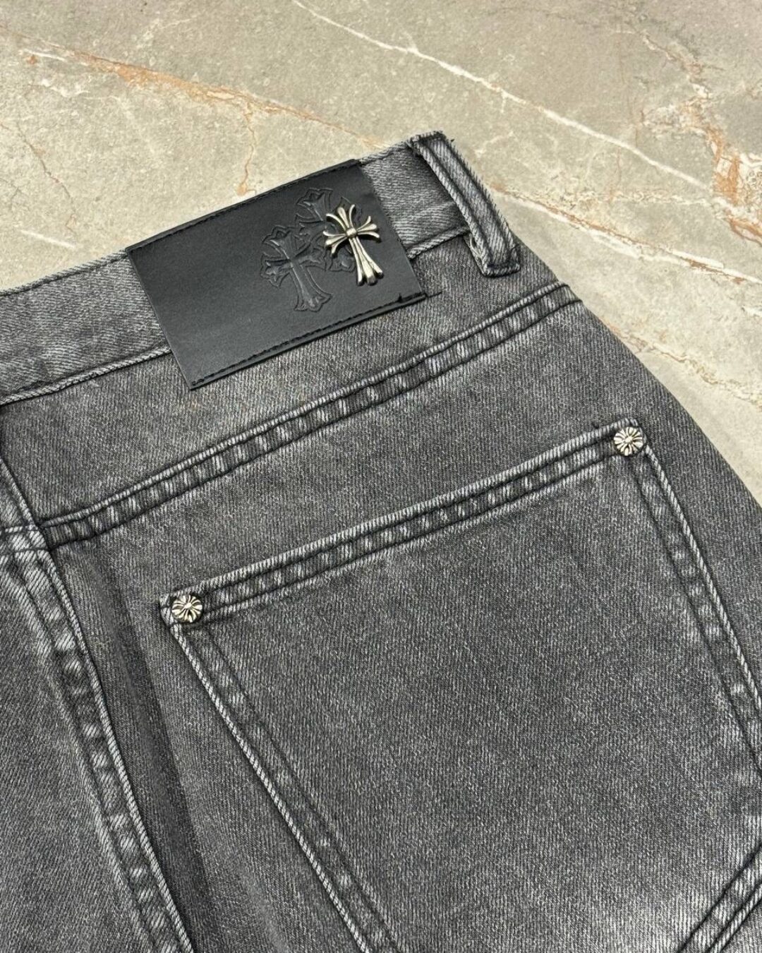 Джинсы Chrome Hearts — изображение 9