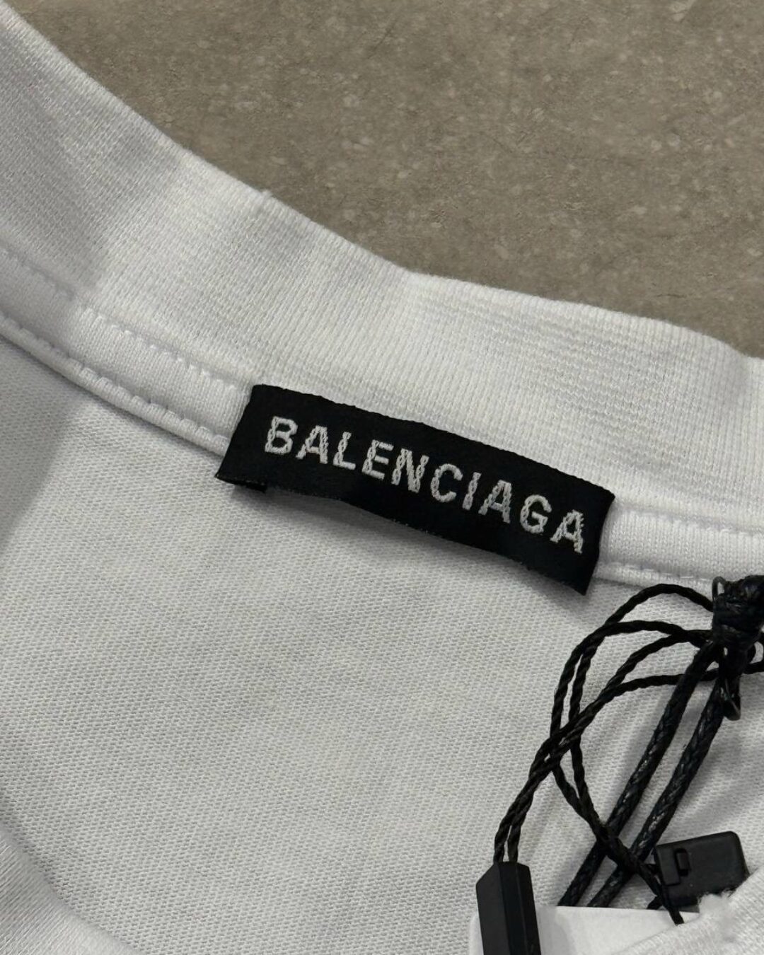 Футболка Balenciaga — изображение 9