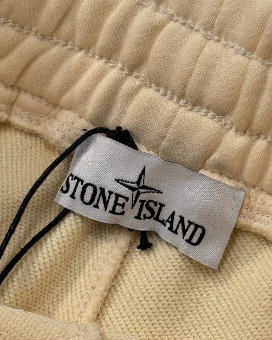 Шорты Stone Island — изображение 4