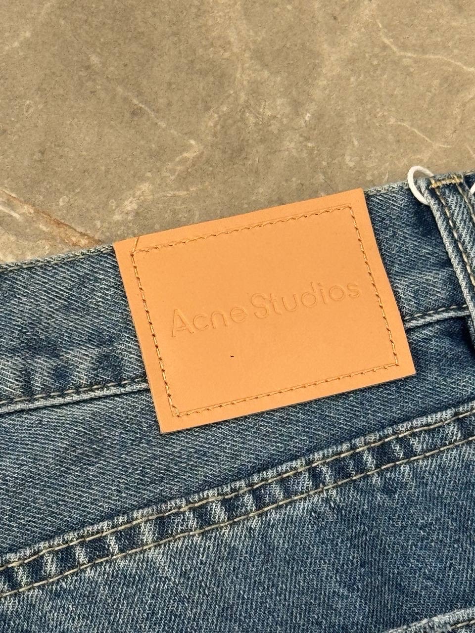 Джинсы Acne Studios — фото 8